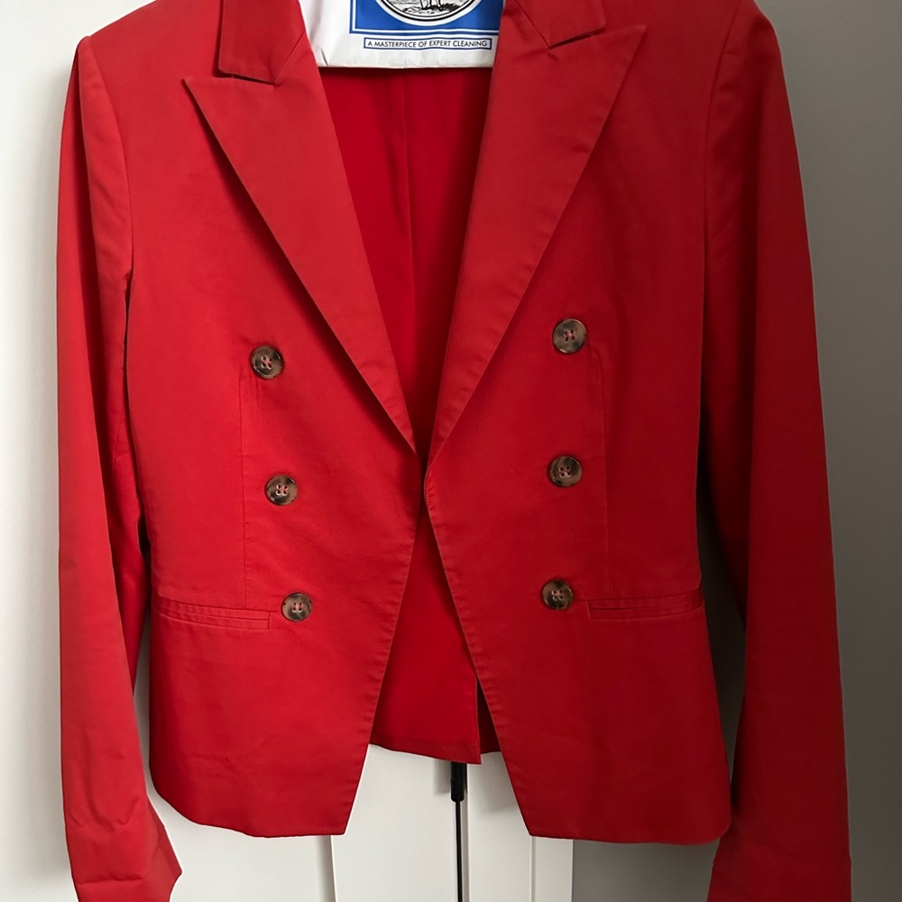 Theory lightweight blazer is tomato red size 4